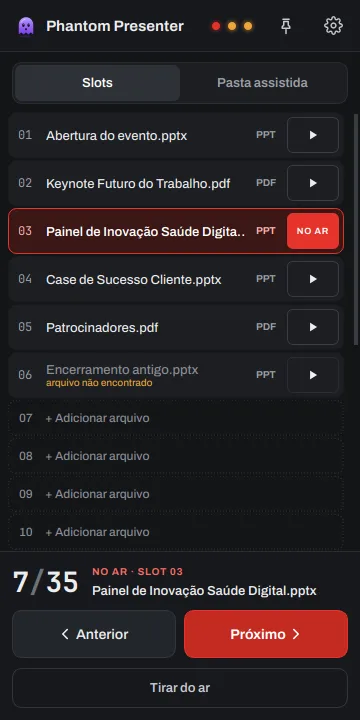 Janela do Phantom Presenter: 10 slots com um botão de pôr no ar em cada linha, o slot 03 NO AR, um arquivo que sumiu marcado, o contador 7 de 35, Anterior, Próximo e Tirar do ar